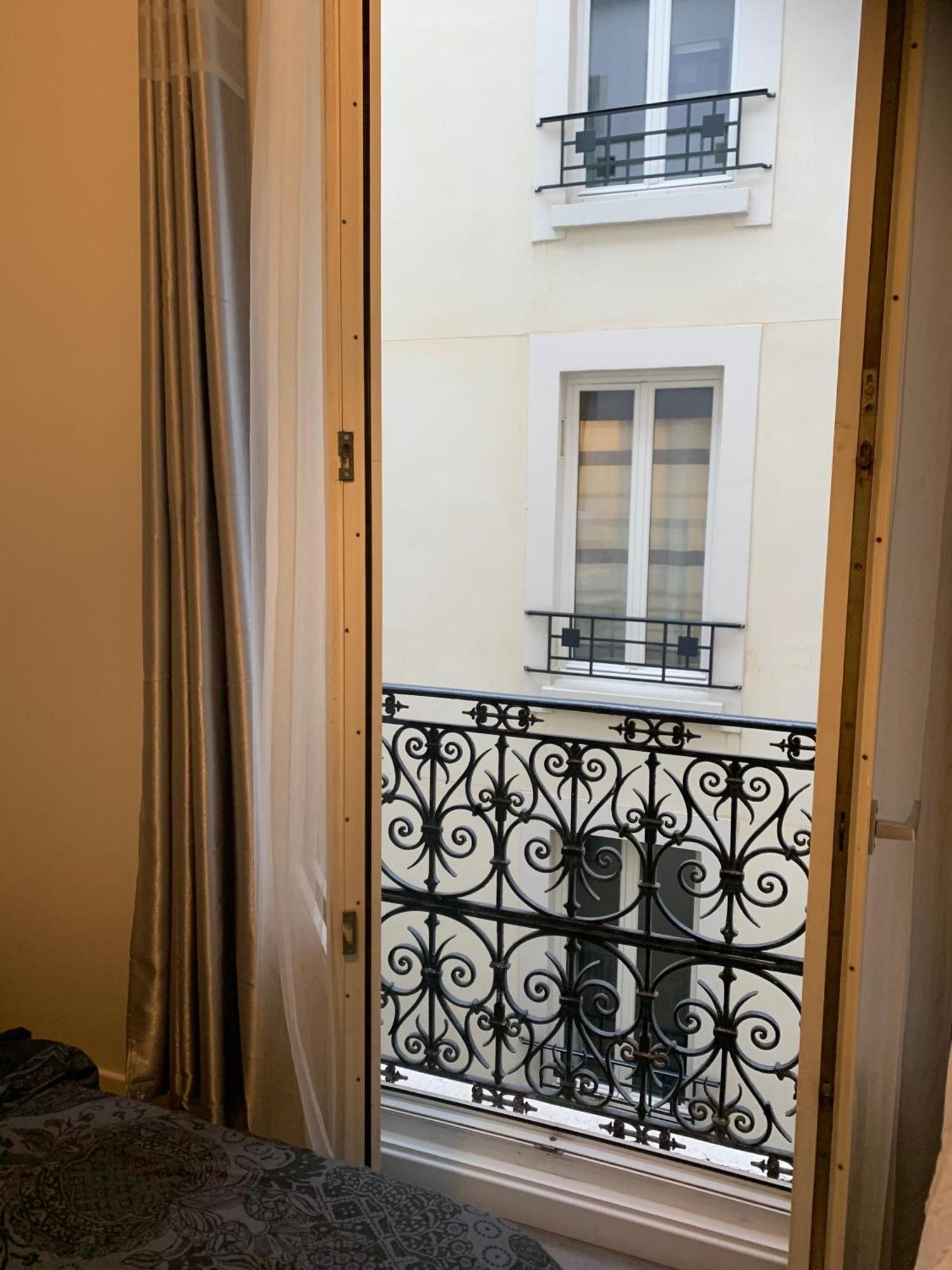 Chic Appartement 2 Bedrooms Phantheon Notre Dame Paris Bagian luar foto